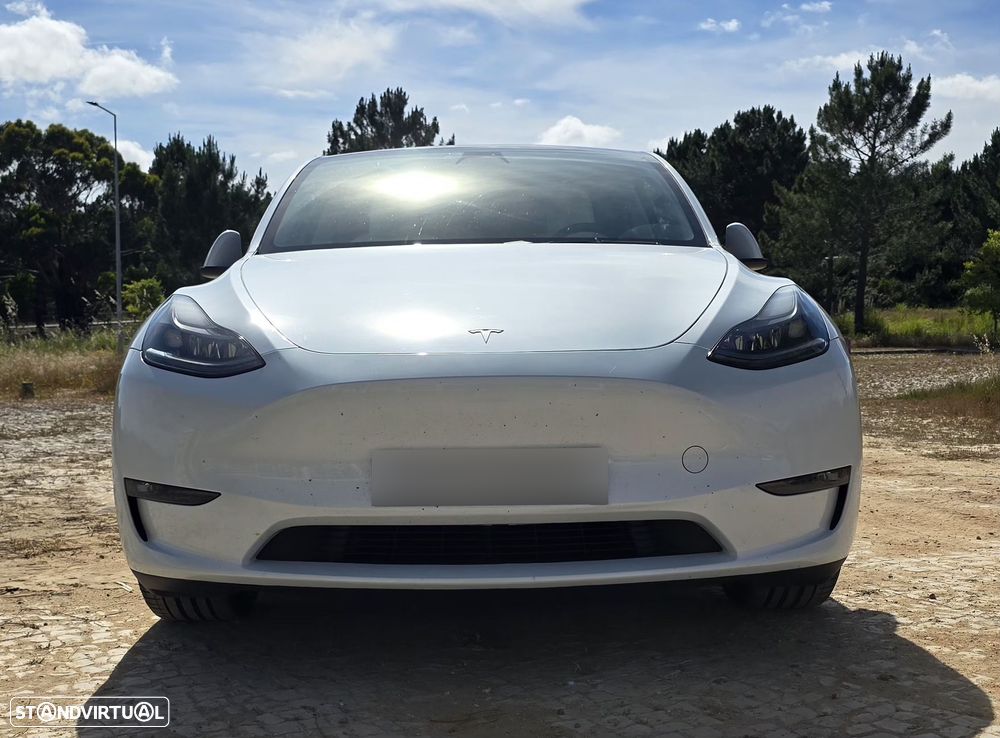 Tesla Model Y Performance Dual Motor AWD - 3