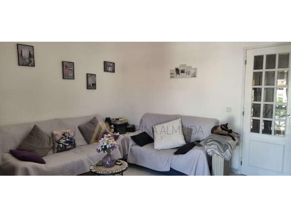 Apartamento t3 transformado em t2 com 2 varandas e arrecadação no c... - Grande imagem: 3/18