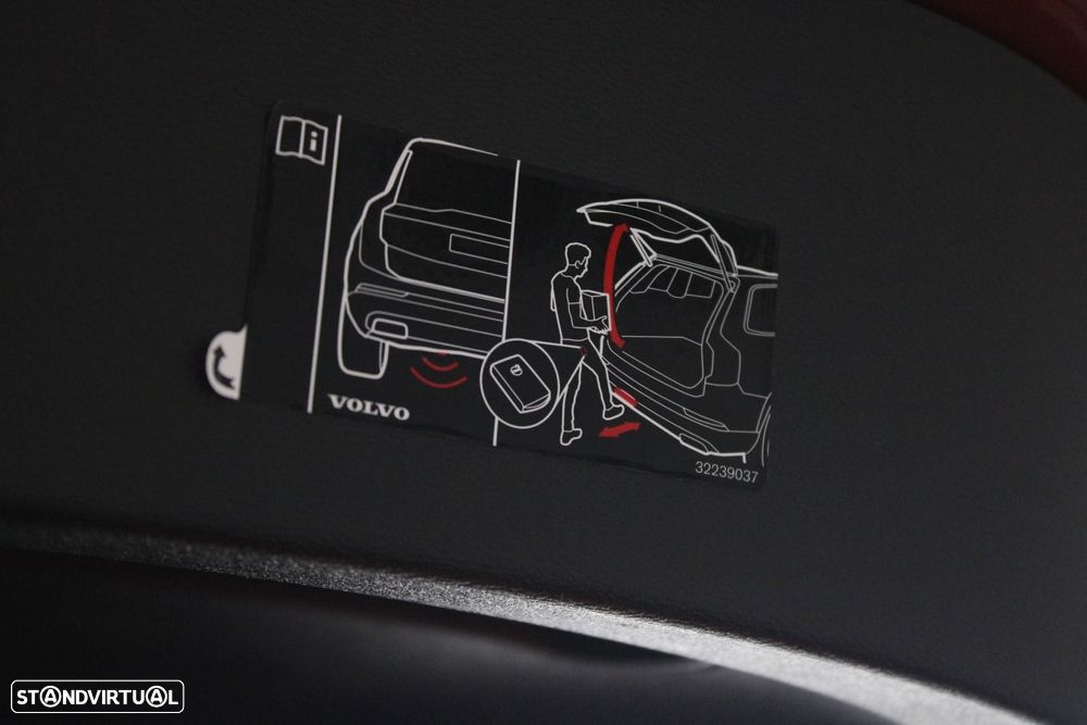 Volvo XC 40 Recharge Twin Plus - 38