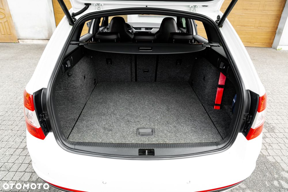 Skoda Octavia 2.0 TDI 4x4 DSG RS - 18