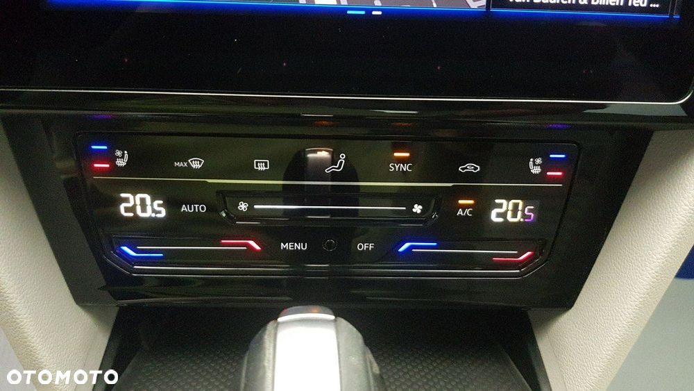 Volkswagen Passat - 25