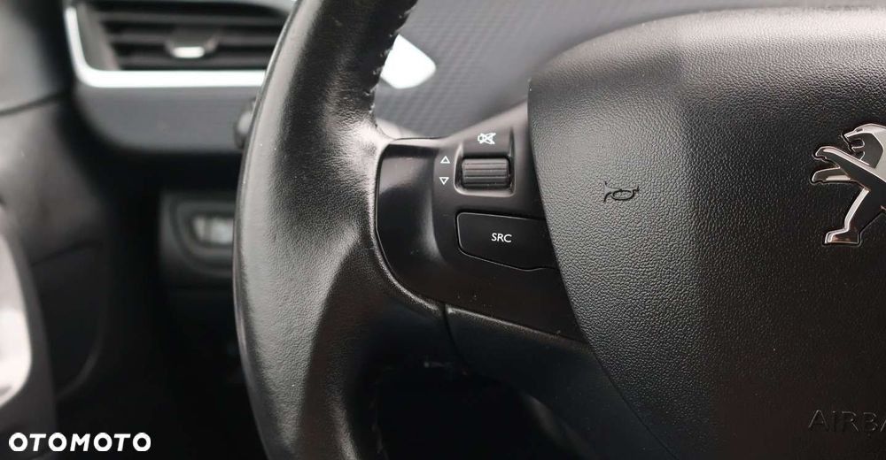 Peugeot 2008 - 22