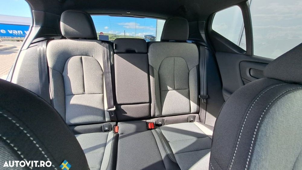 Volvo XC 40 B3 AT FWD MHEV Core - 12