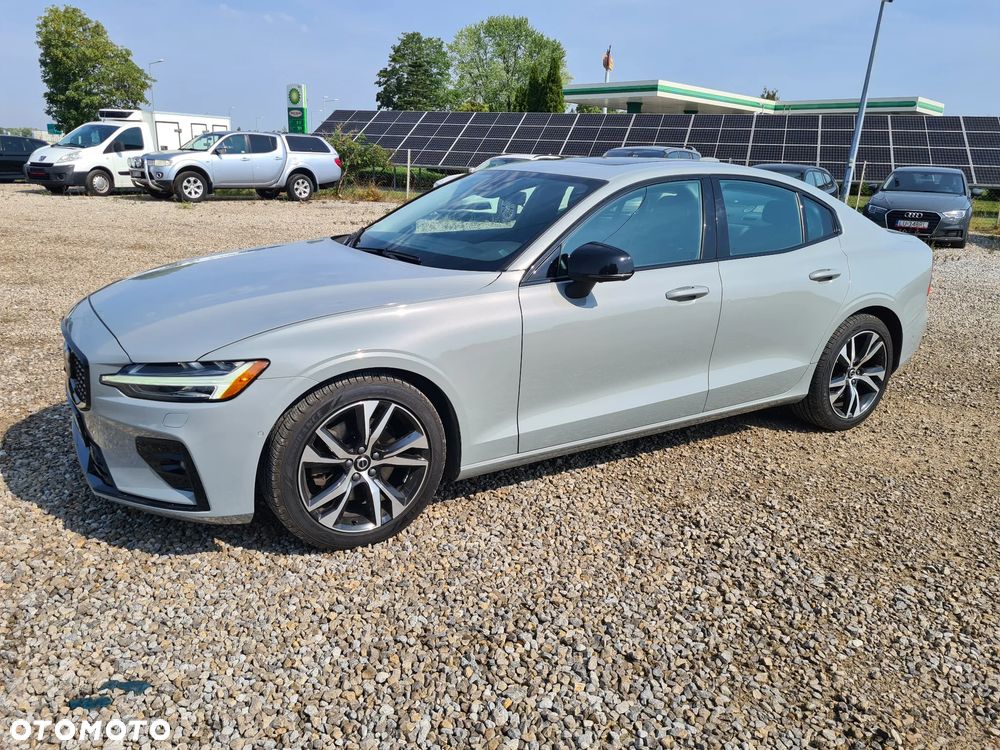 Volvo S60 B5 B AWD Plus Dark - 3