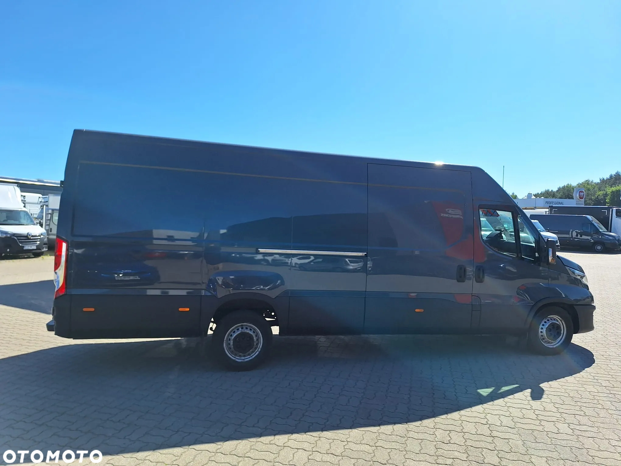 Iveco Daily 35S18 furgon maxi 16m / Krajowy / 3.0 180KM - 7