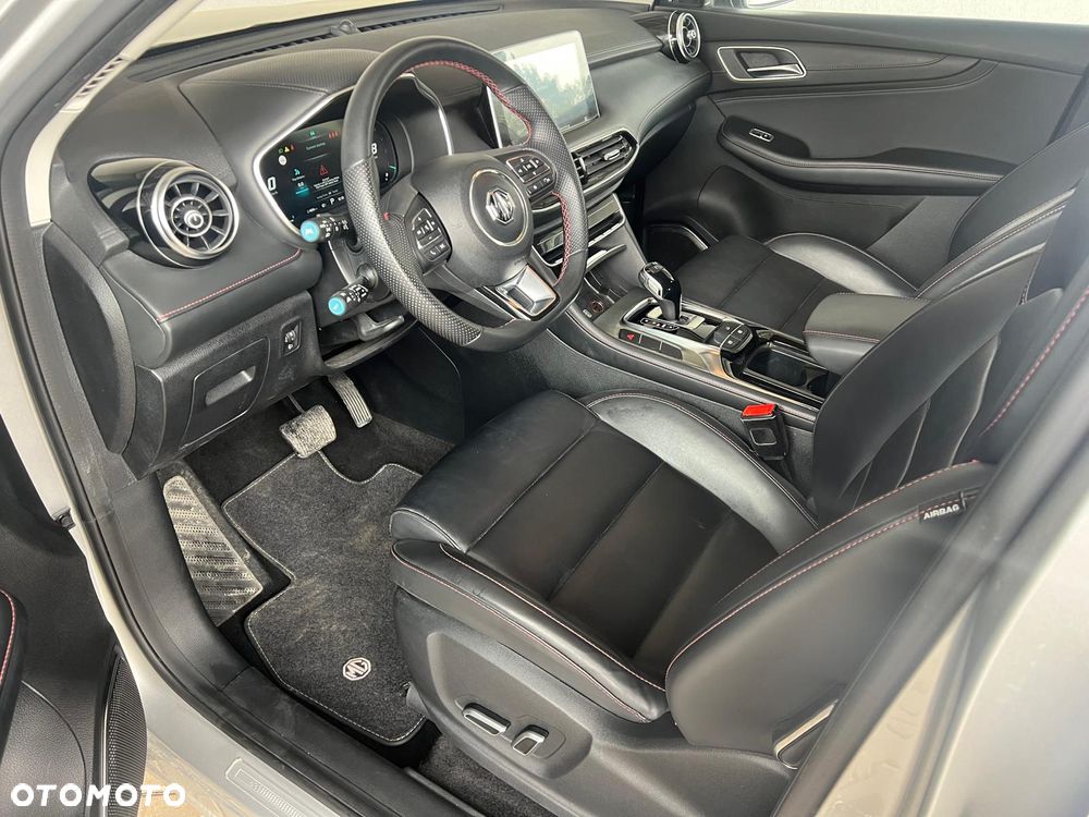 MG HS 1.5 T-GDI Excite DCT - 15