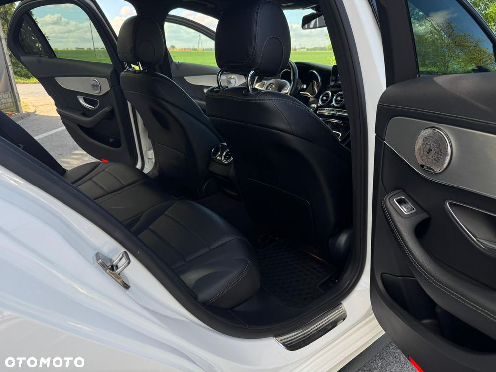 Mercedes-Benz Klasa C 200 4-Matic 9G-TRONIC - 9