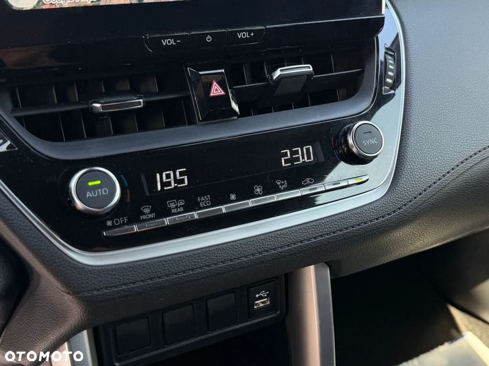 Toyota Corolla Cross 2.0 Hybrid Comfort - 18
