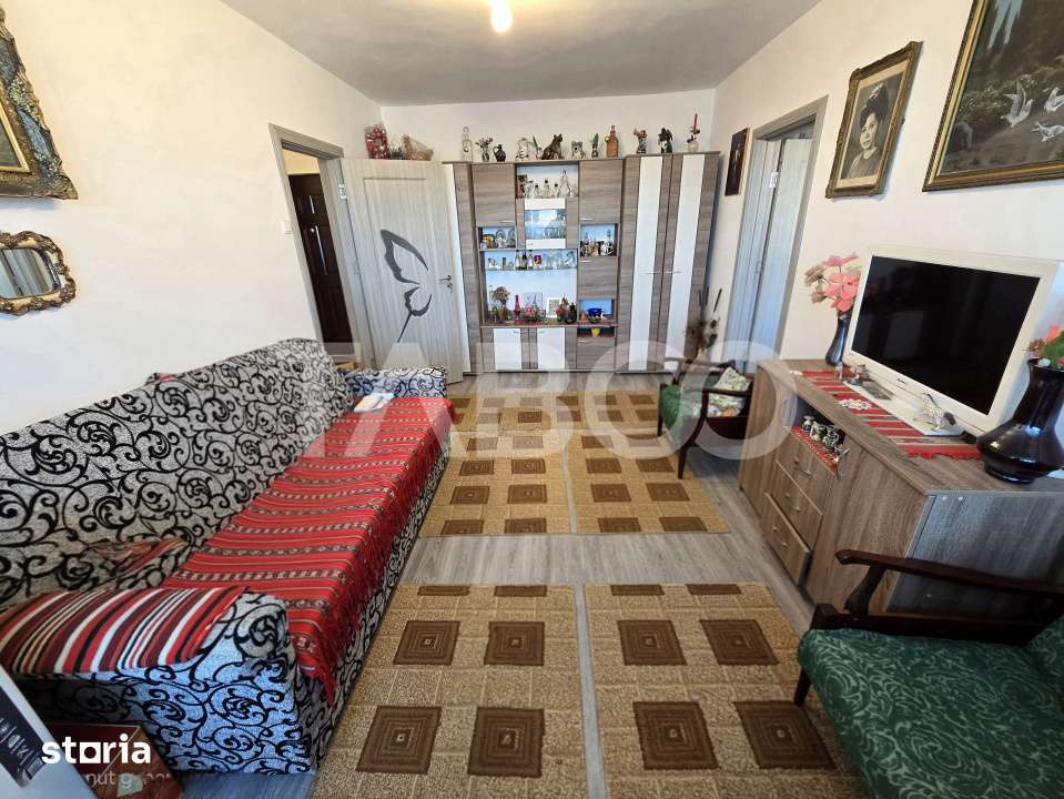 Apartament 2 camere de vanzare etaj intermediar Mihai Viteazul Sibiu — fotografia 1