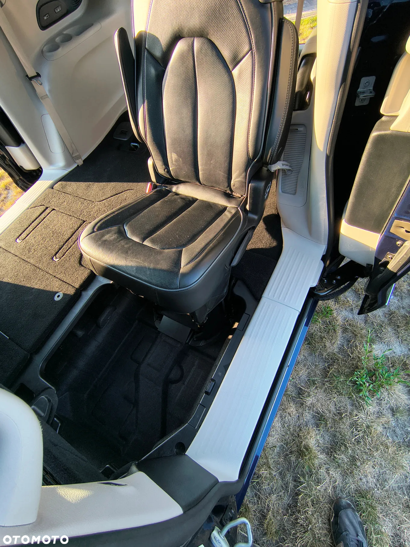 Chrysler Pacifica - 34