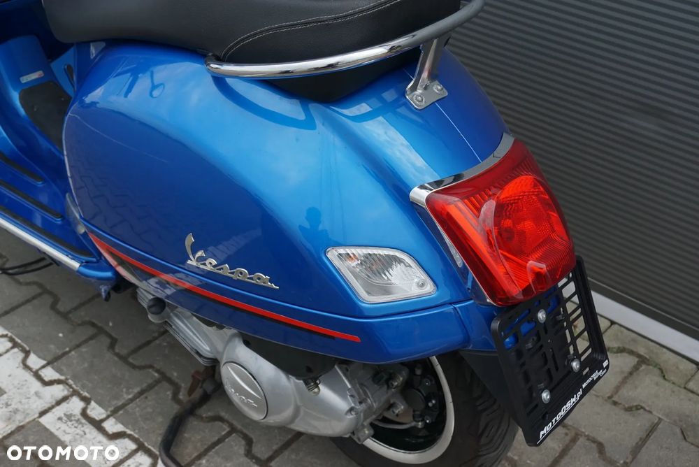 Vespa GTS - 12