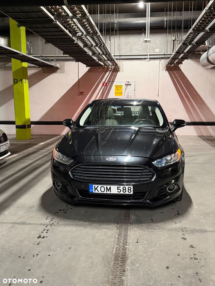 Ford Fusion - 2