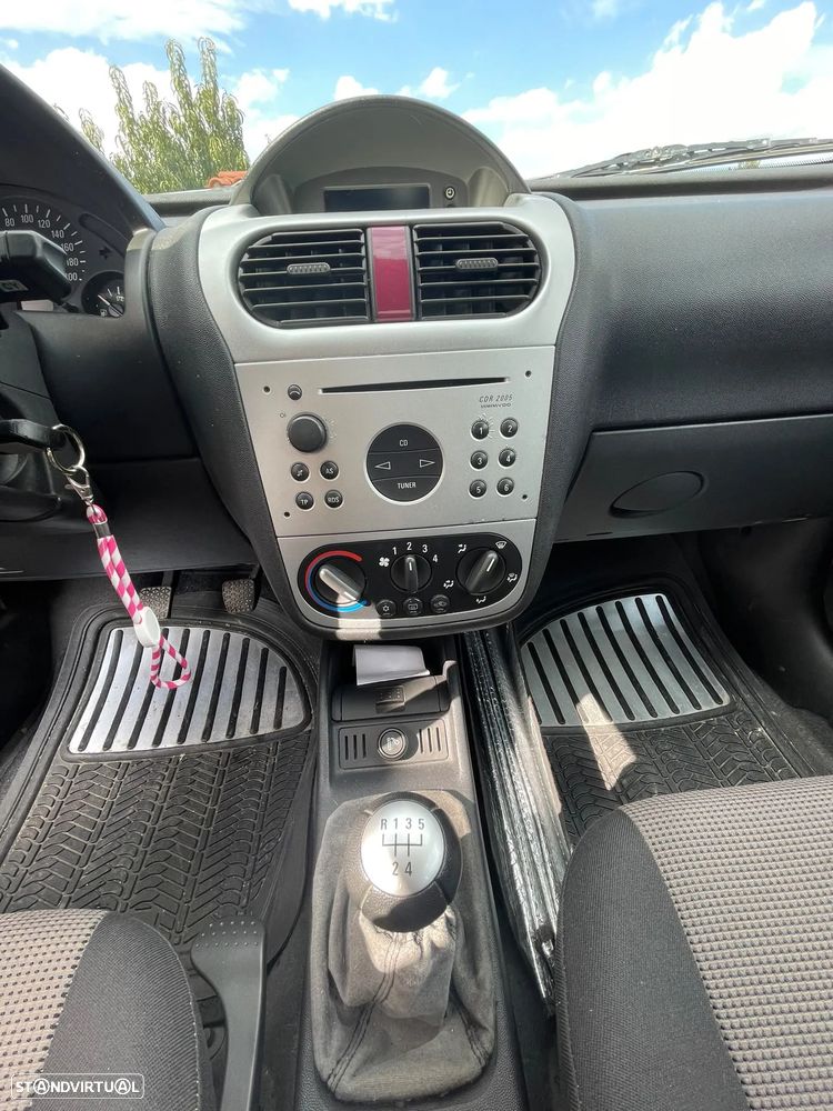 Opel Corsa - 11