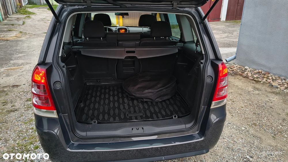 Opel Zafira - 18