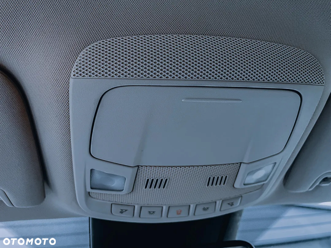 Ford Mondeo 2.0 Hybrid Titanium - 28