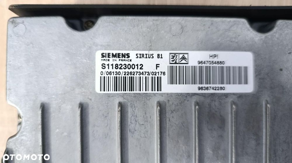 STEROWNIK SILNIKA KOMPUTER CITROEN C5 X7 2010 HPI S118230012 - 2