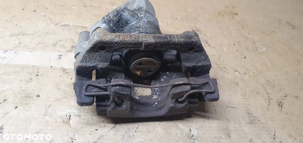 Zacisk hamulcowy prawy Tył Ford Focus Mk3 - 5