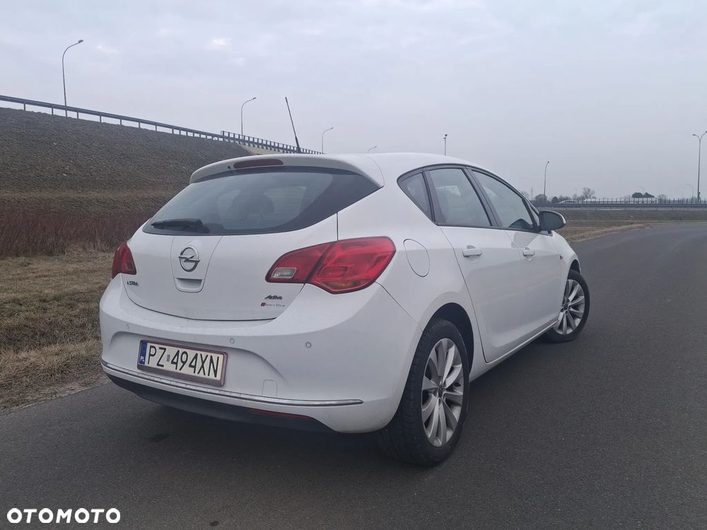 Opel Astra 1.4 T Enjoy - 4