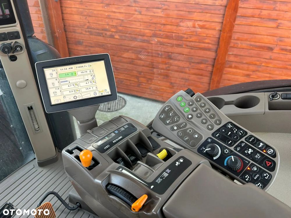John Deere 8310R - 16