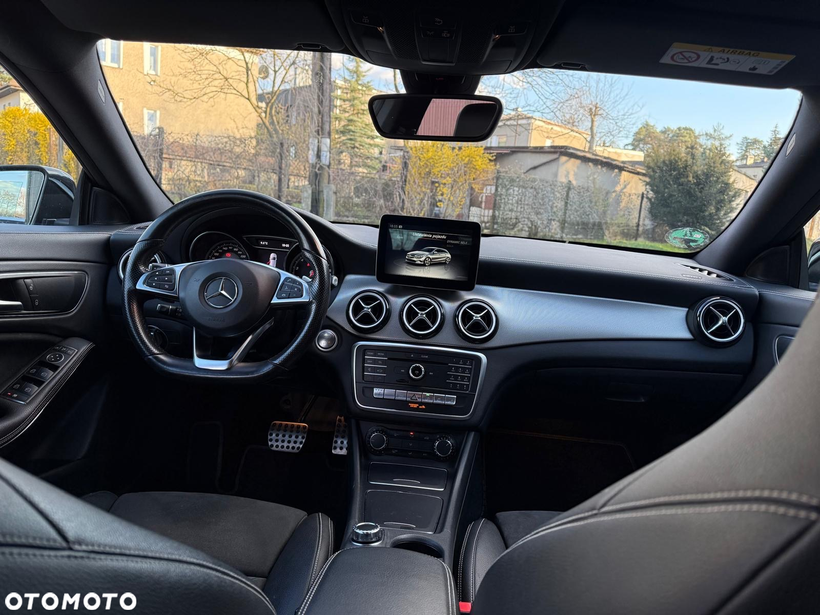 Mercedes-Benz CLA Shooting Brake 180 7G-DCT AMG Line - 13