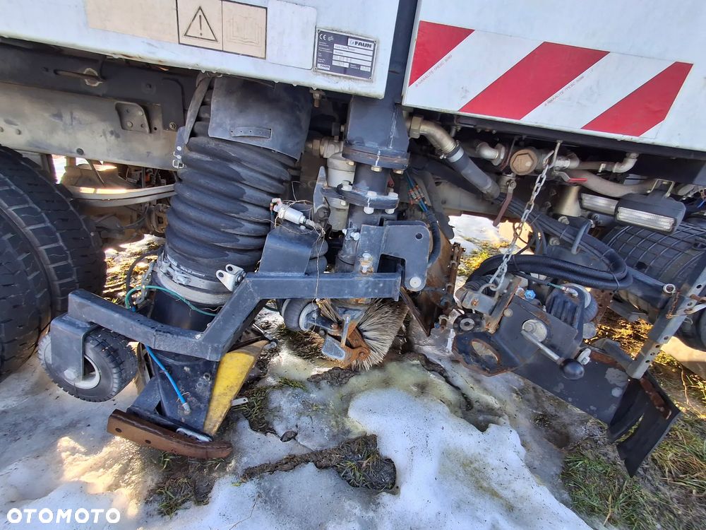 Zamiatarka FAUN Viajet 5R Schmidt Zabudowa Zbiornik Klapa Rozdzielacz Hydrauliczny Odkurzacz Szczotki Silnik Hydrualiczny Hydromotor Części Do Zamiatarki - 2