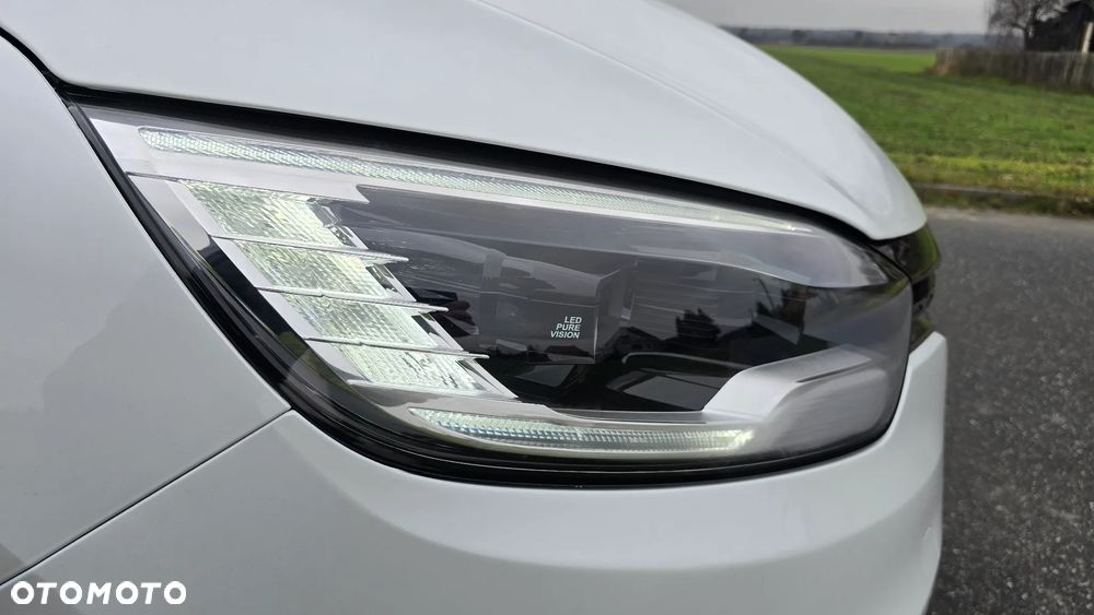 Renault Grand Scenic - 17