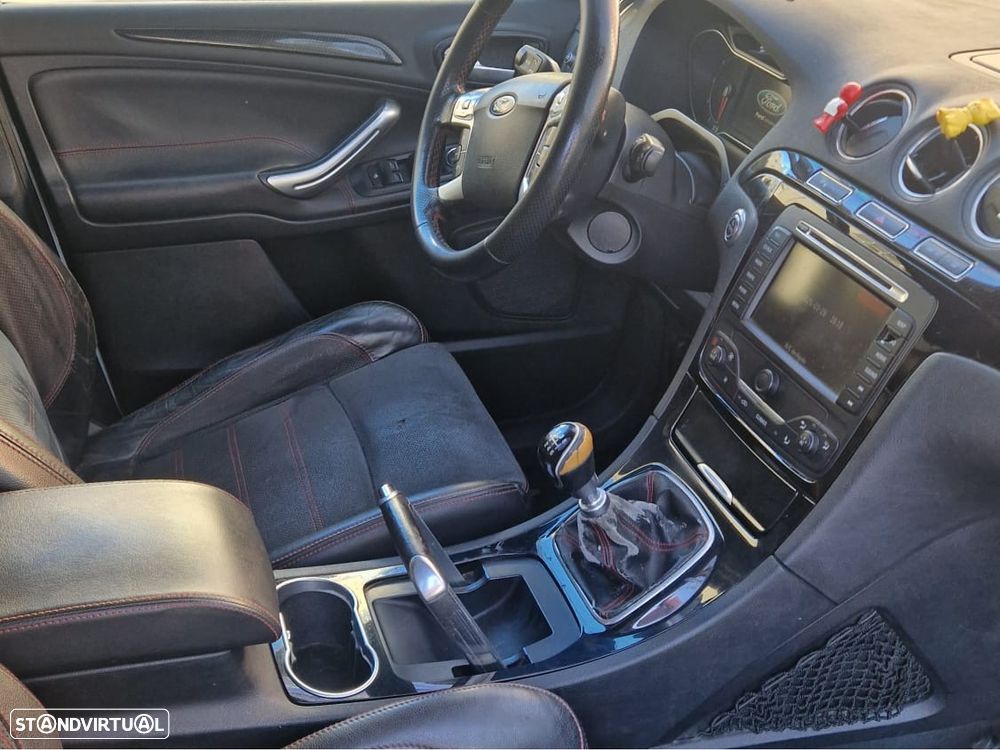 Ford S-Max 2.0 TDCi Titanium 7L 143g - 7