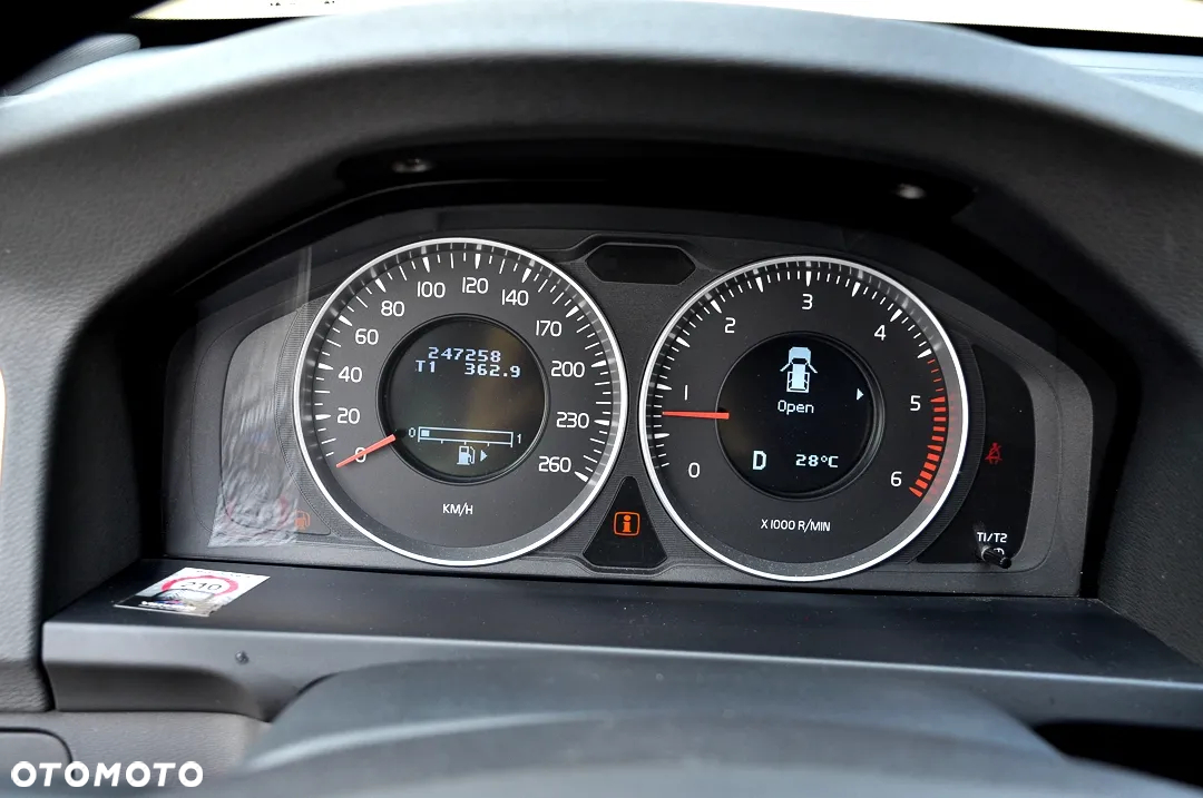 Volvo V60 D3 Geartronic Summum - 27