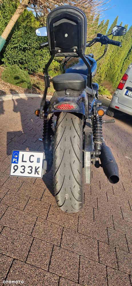 Harley-Davidson Sportster Roadster 883R - 3