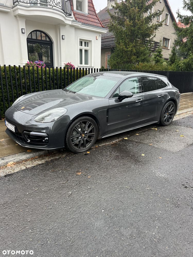 Porsche Panamera 4S Sport Turismo - 1