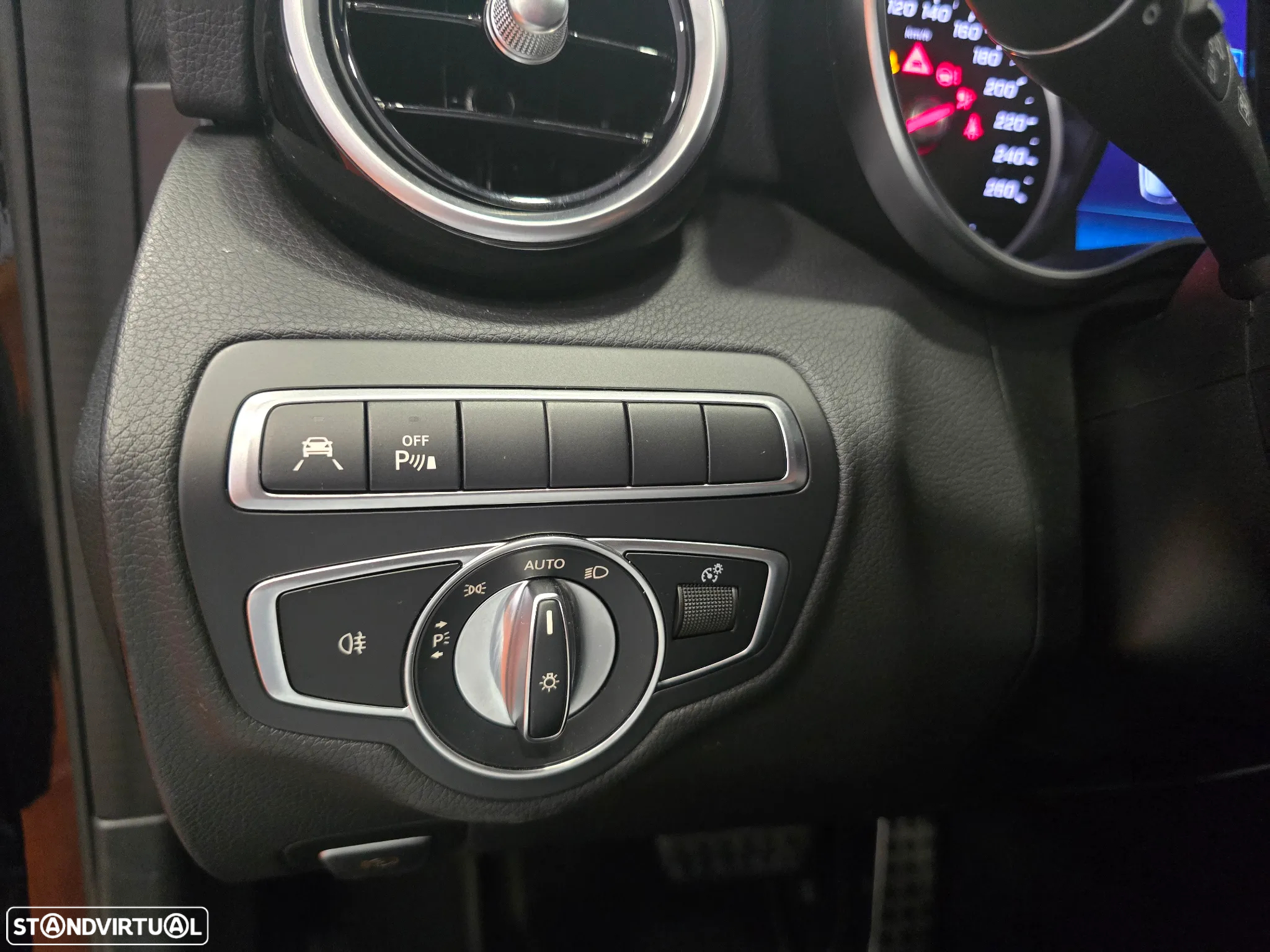 Mercedes-Benz C 300 de AMG Line - 33