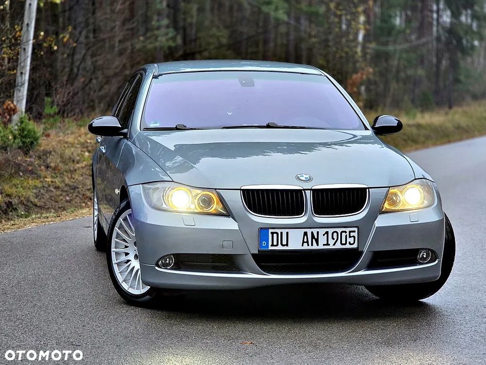 BMW Seria 3 320i - 14