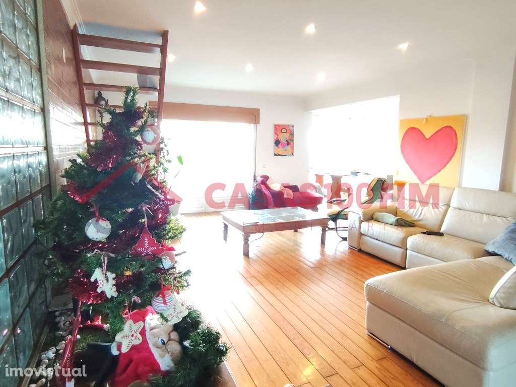 Apartamento T3 transformado em Duplex T2 +T2 - Grande imagem: 3/7