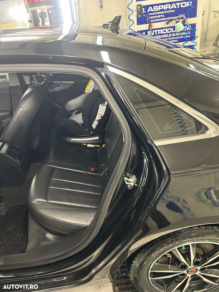 Audi A4 2.0 TDI S tronic quattro design - 9