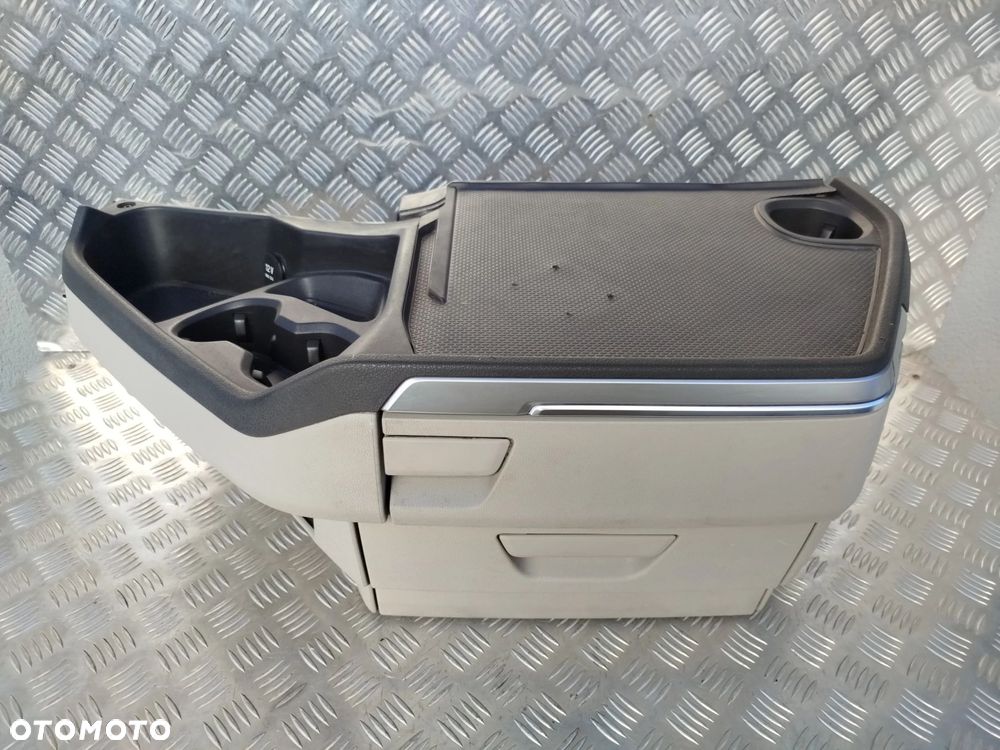 PÓŁKA SZUFLADA KOKPITU NA TUNEL ŚRODKOWY SCANIA R NTG - 1