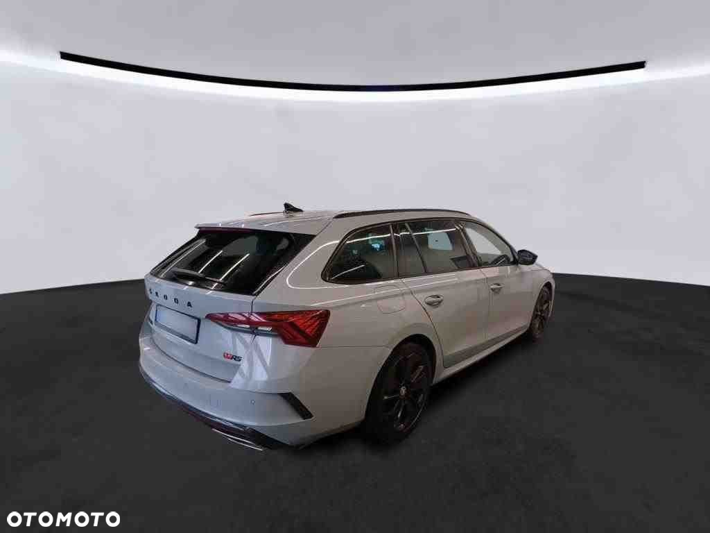 Skoda Octavia 2.0 TDI 4x4 RS DSG - 3