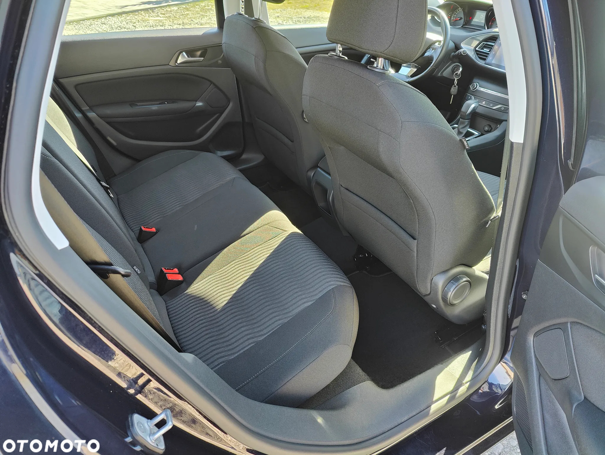 Peugeot 308 1.2 PureTech Allure S&S EAT6 - 15
