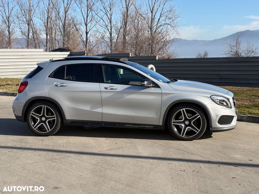 Mercedes-Benz GLA 220 CDI 4MATIC 7G-DCT AMG Line - 17