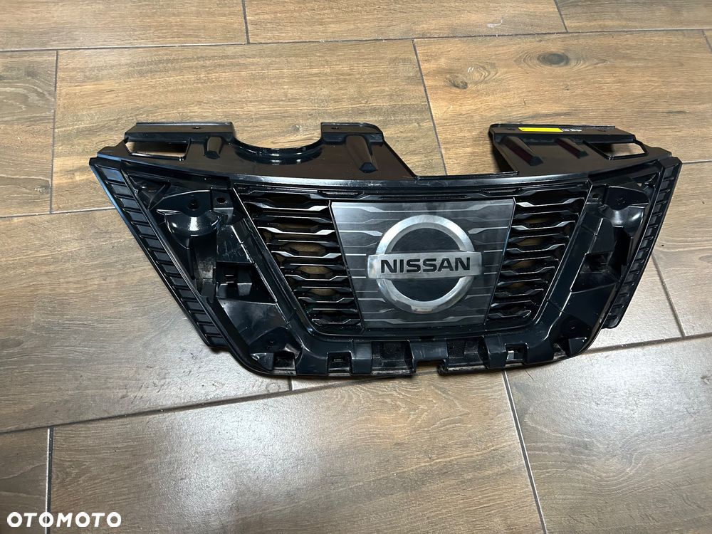 Atrapa chłodnicy grill  Nissan X-Trail T32 lift kamera 628906FL0A ORG - 2
