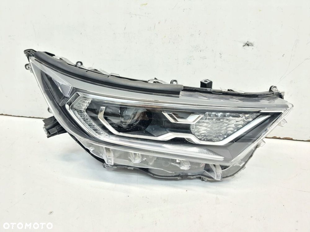 Toyota RAV4 V 19- FULL LED Lampa przednia PRAWA