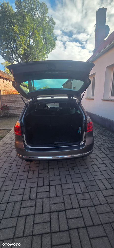Volkswagen Passat - 8