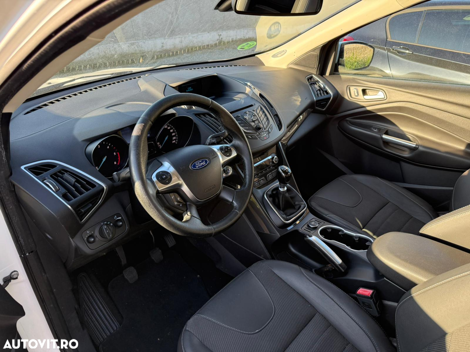 Ford Kuga 2.0 TDCi 4x4 Titanium - 17