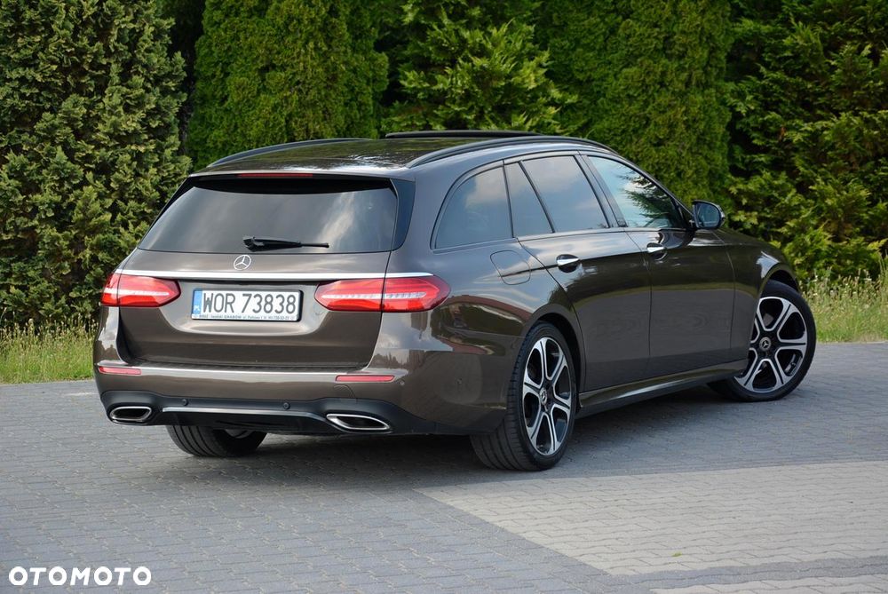 Mercedes-Benz Klasa E 250 9G-TRONIC - 8