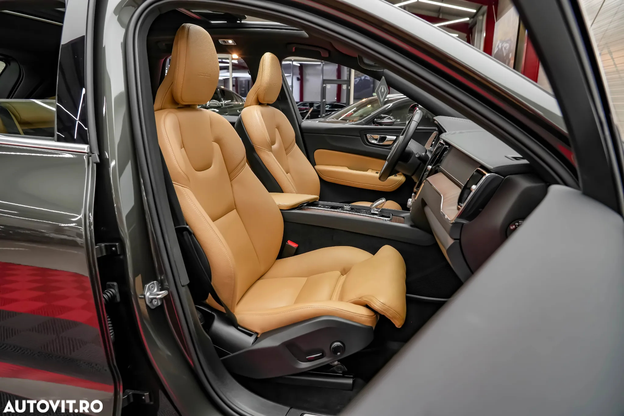 Volvo XC 60 T8 Twin Engine AWD Geartronic Inscription - 12