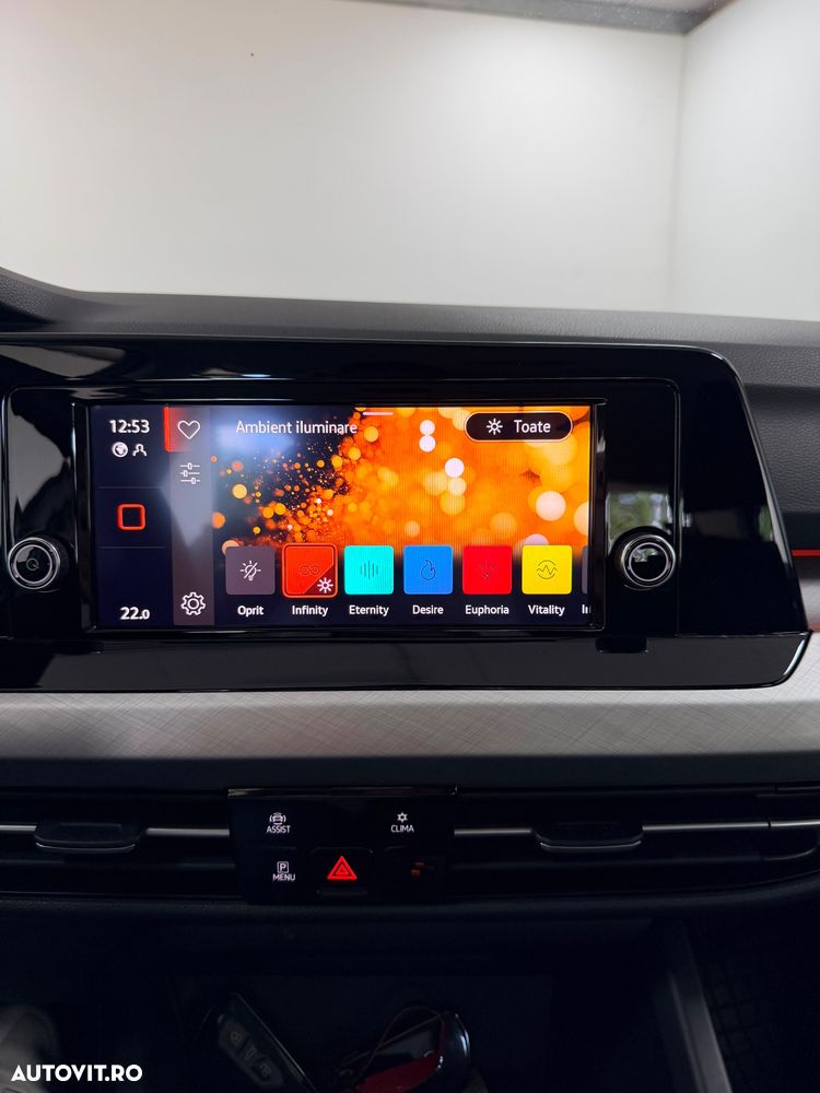 Volkswagen Golf 1.0 eTSI DSG MHEV Life - 25