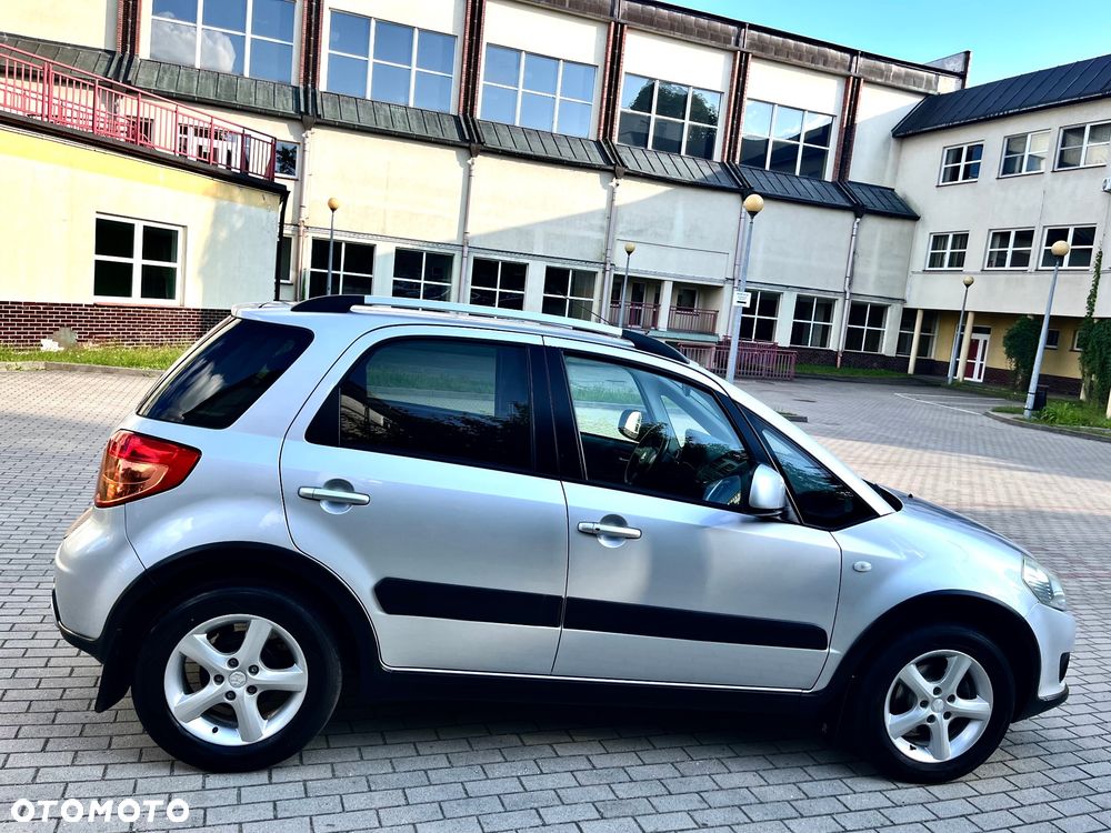 Suzuki SX4 1.6 GS / Premium - 8