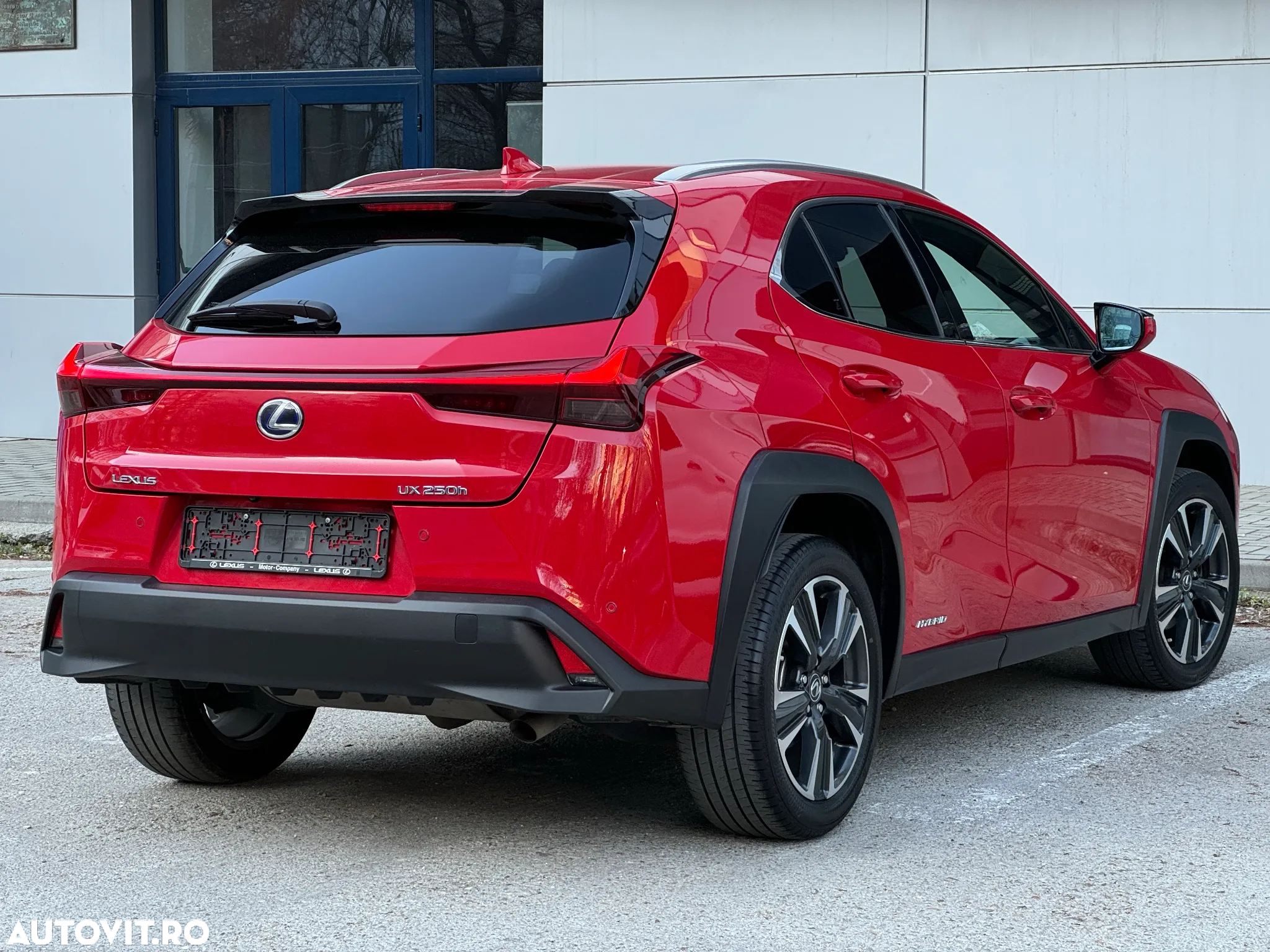 Lexus UX 250h 2.0L HEV 20H- (178 HP) 4X2 CVT Executive - 4
