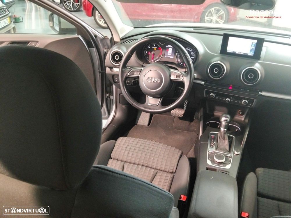 Audi A3 2.0 TDI S tronic sport - 13