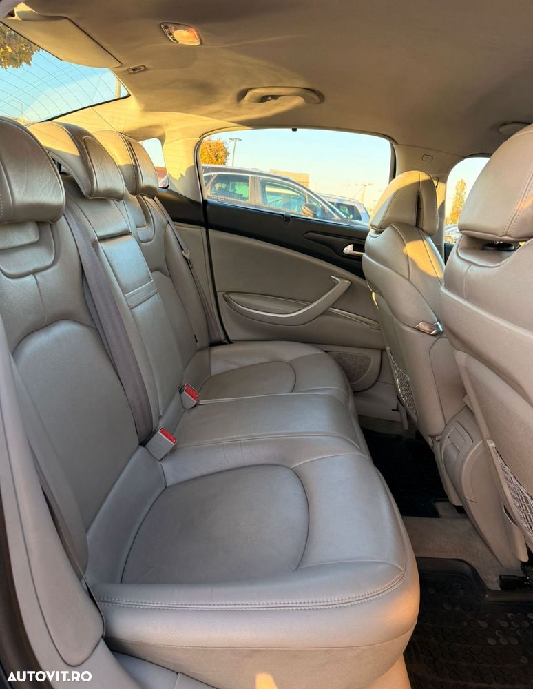 Citroën C5 2.0 HDI BVM6 H3+ Exclusive - 8