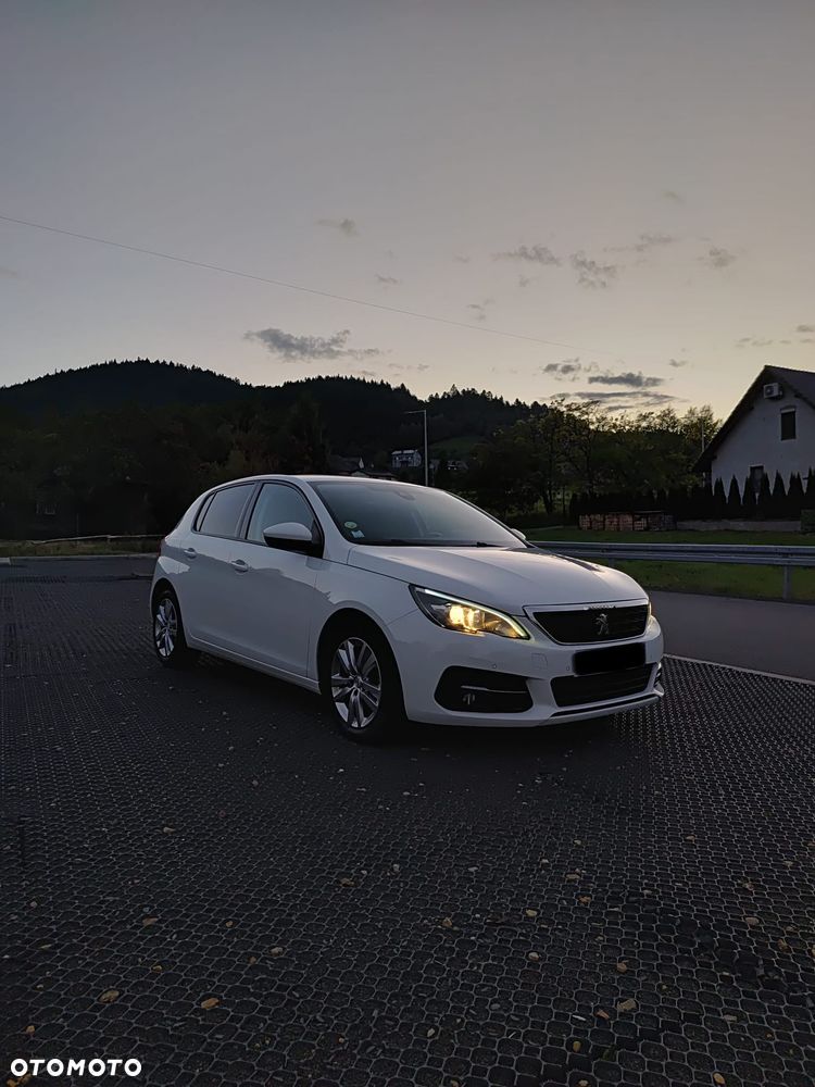 Peugeot 308 BlueHDi 130 EAT8 Allure - 13